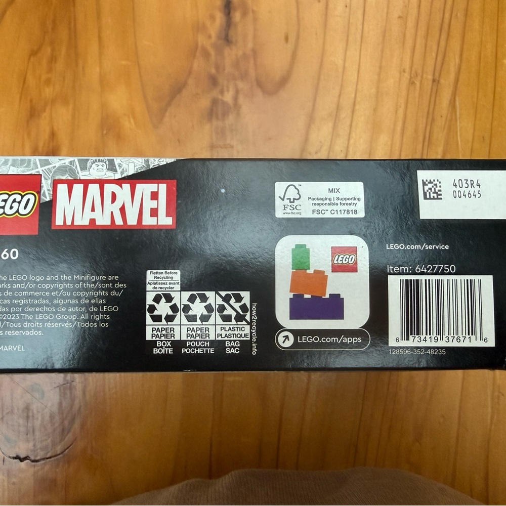 Marvel Building Set - Black and Red Motorcycles - Picture 7 of 7